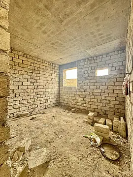 Satılır 6 otaqlı həyət evi 222 m²