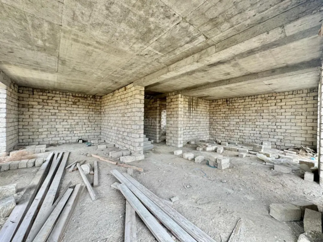 Satılır 6 otaqlı həyət evi 222 m²