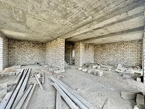 Satılır 6 otaqlı həyət evi 222 m²