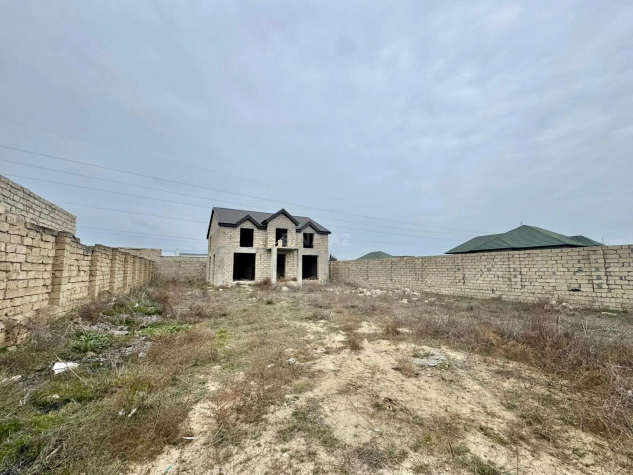 Satılır 6 otaqlı həyət evi 222 m²