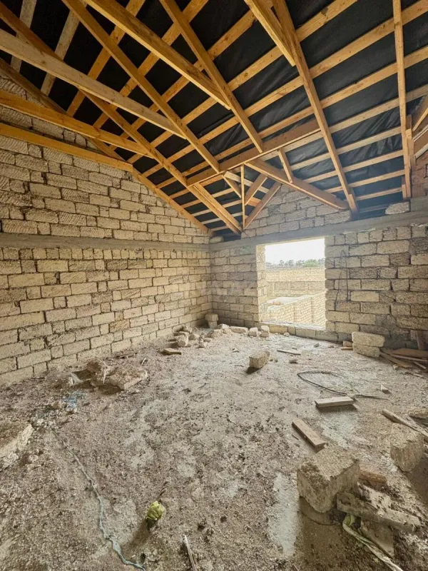 Satılır 6 otaqlı həyət evi 222 m²