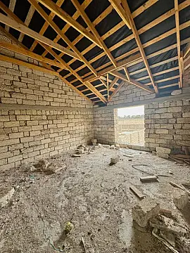 Satılır 6 otaqlı həyət evi 222 m²