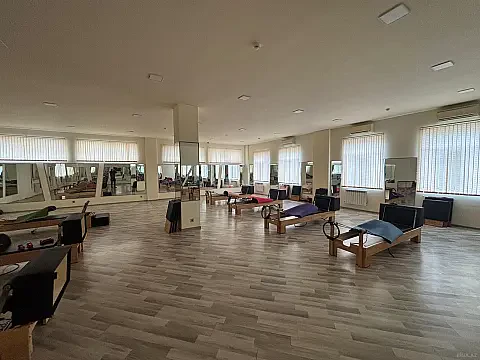 Kirayə verilir obyekt 600 m² — Bakı 600.00 m²