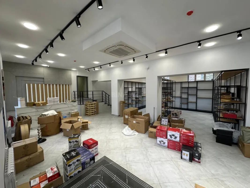 Kirayə verilir obyekt 550 m²