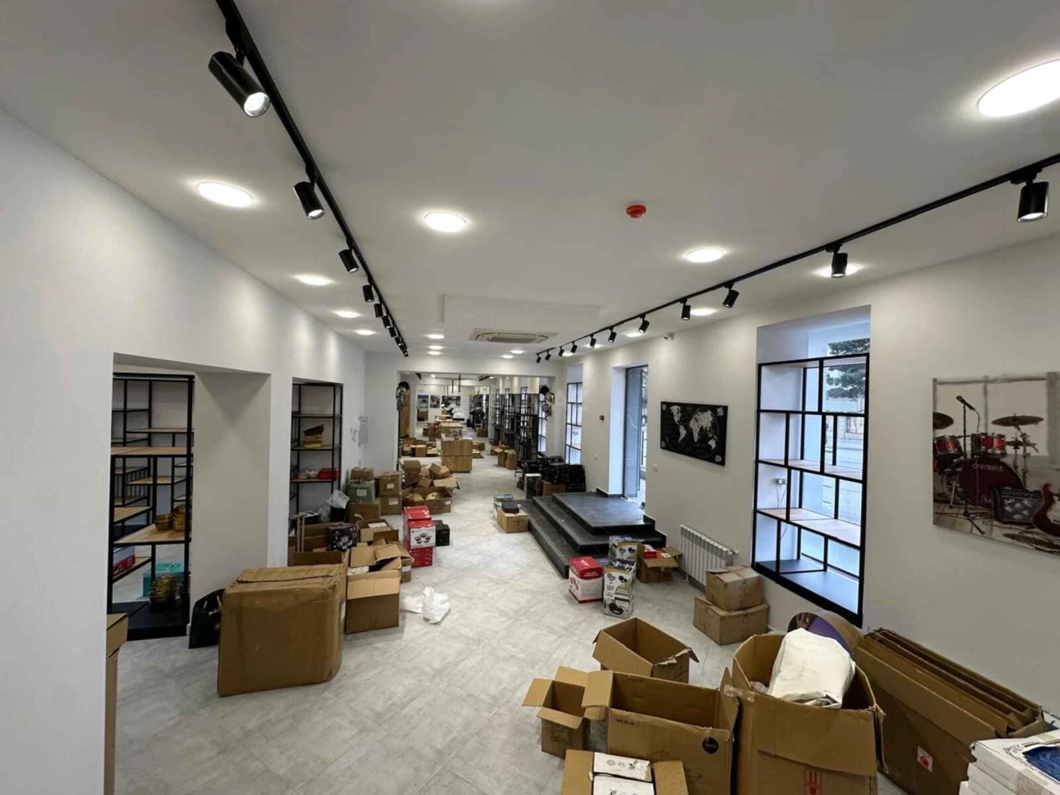 Kirayə verilir obyekt 550 m²