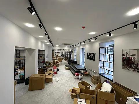 Kirayə verilir obyekt 550 m²