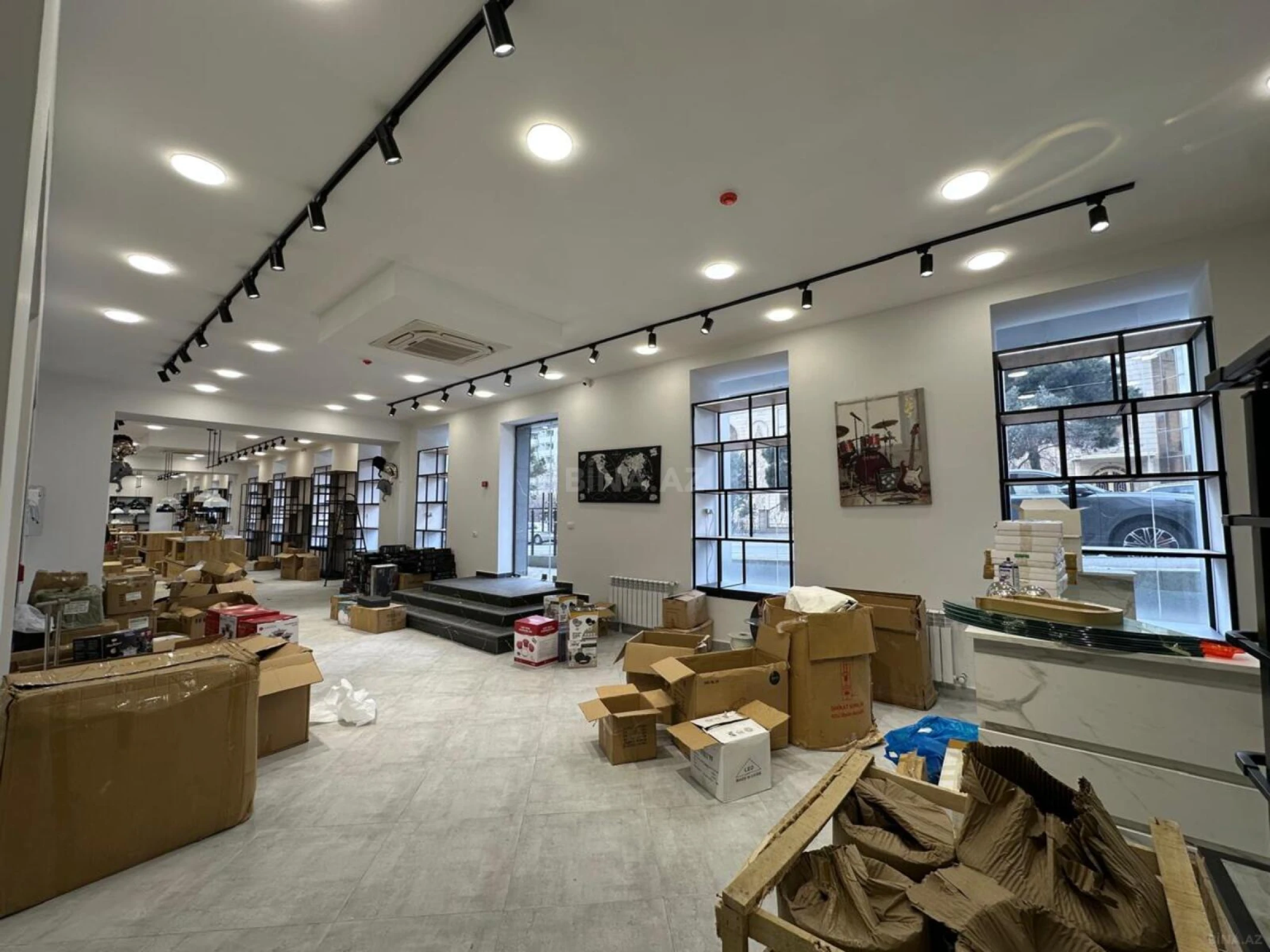 Kirayə verilir obyekt 550 m²