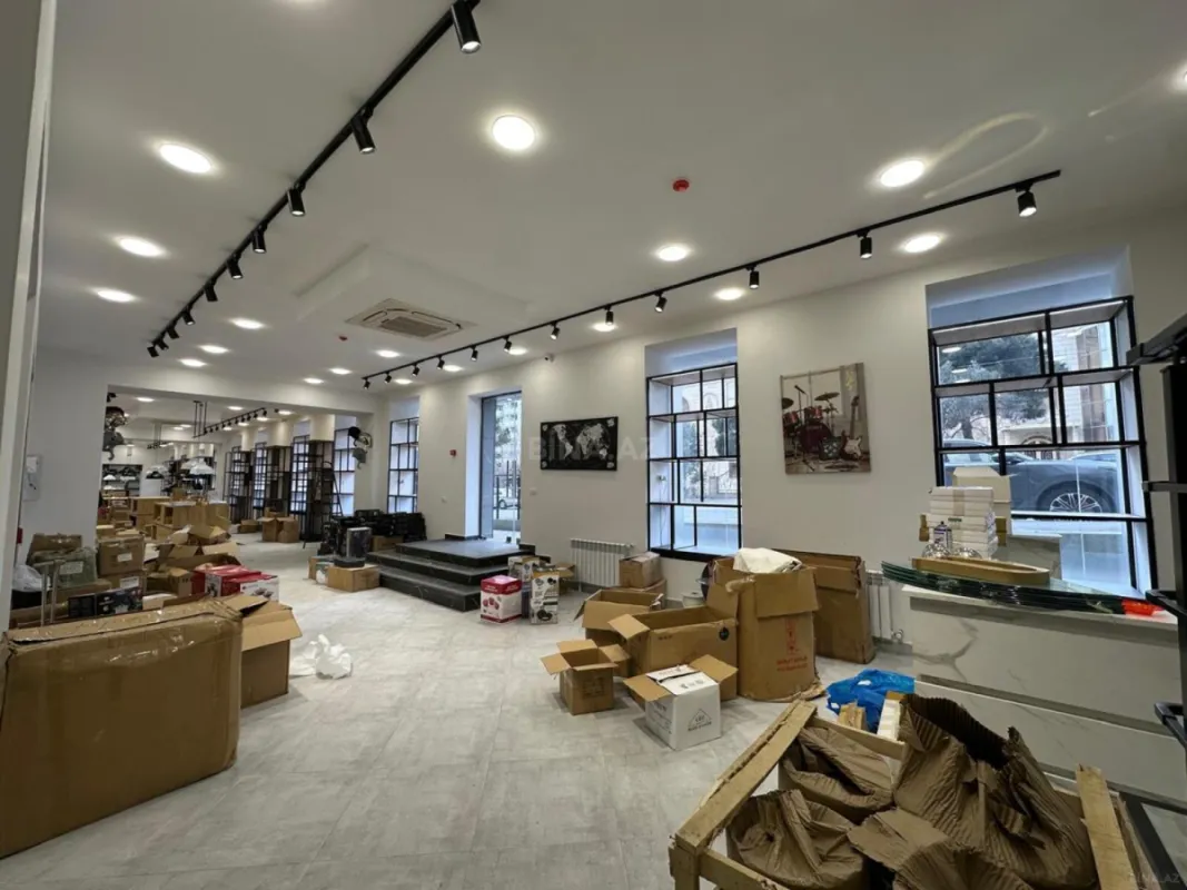 Kirayə verilir obyekt 550 m²