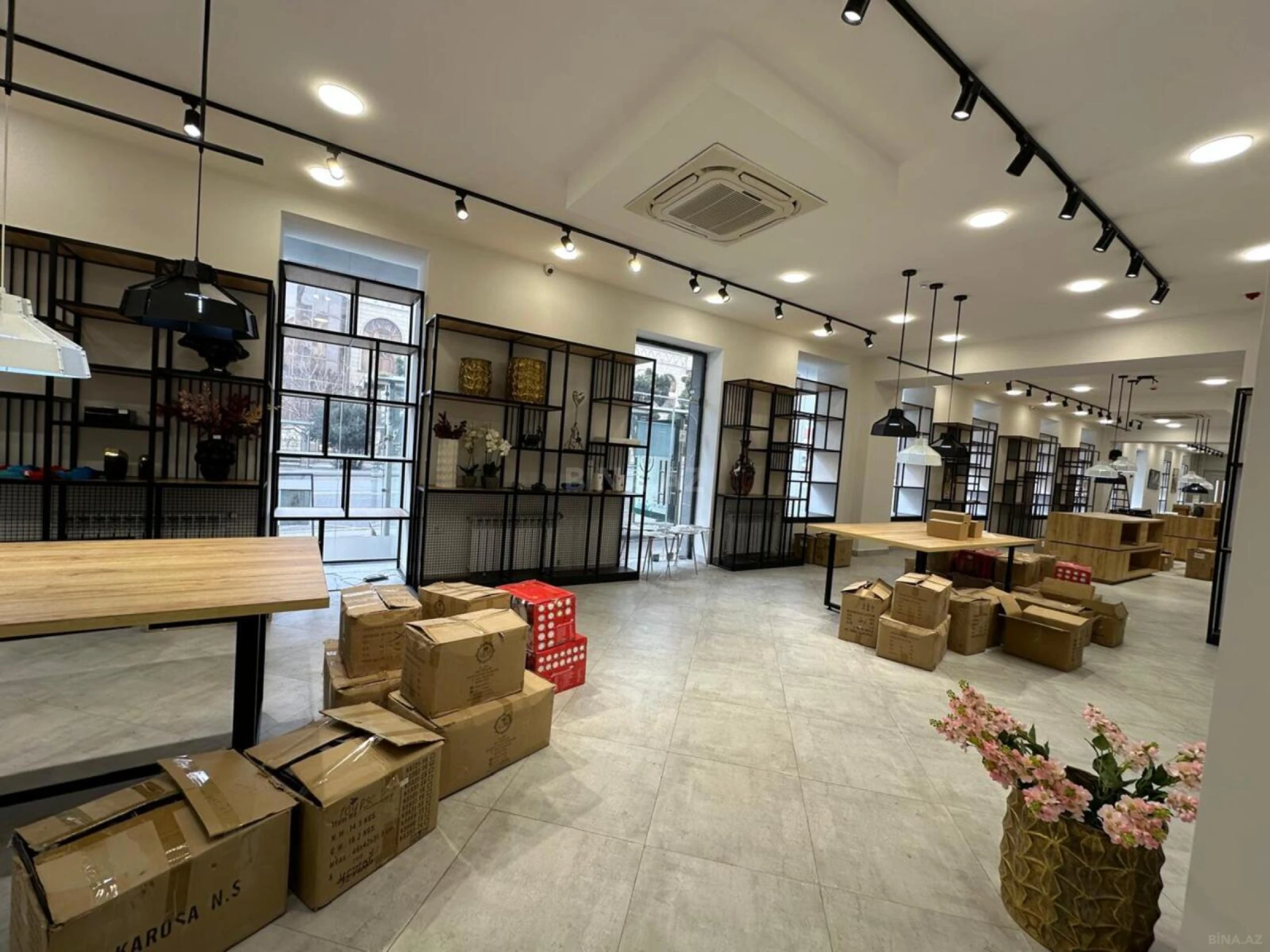 Kirayə verilir obyekt 550 m²