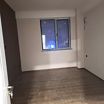 Satılır 2 otaqlı mənzil 92 m²