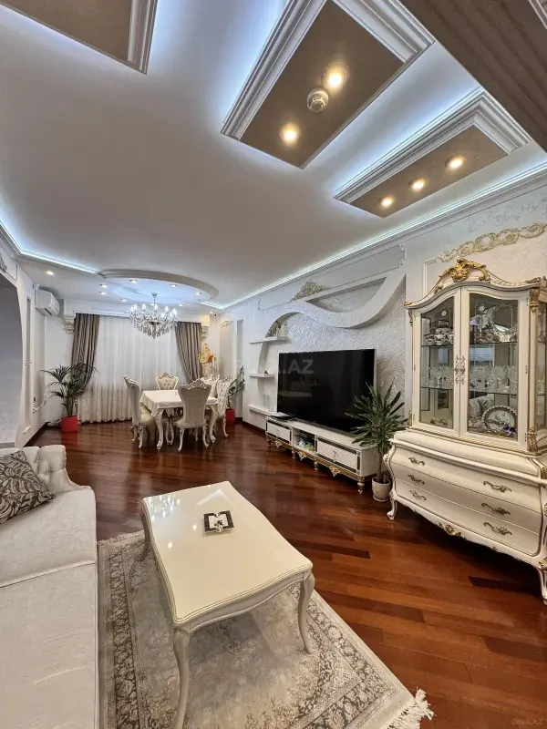 Satılır 4 otaqlı mənzil 170 m²