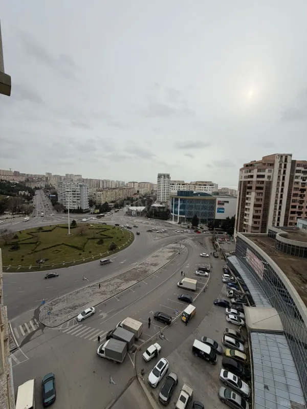Satılır 3 otaqlı mənzil 107 m²