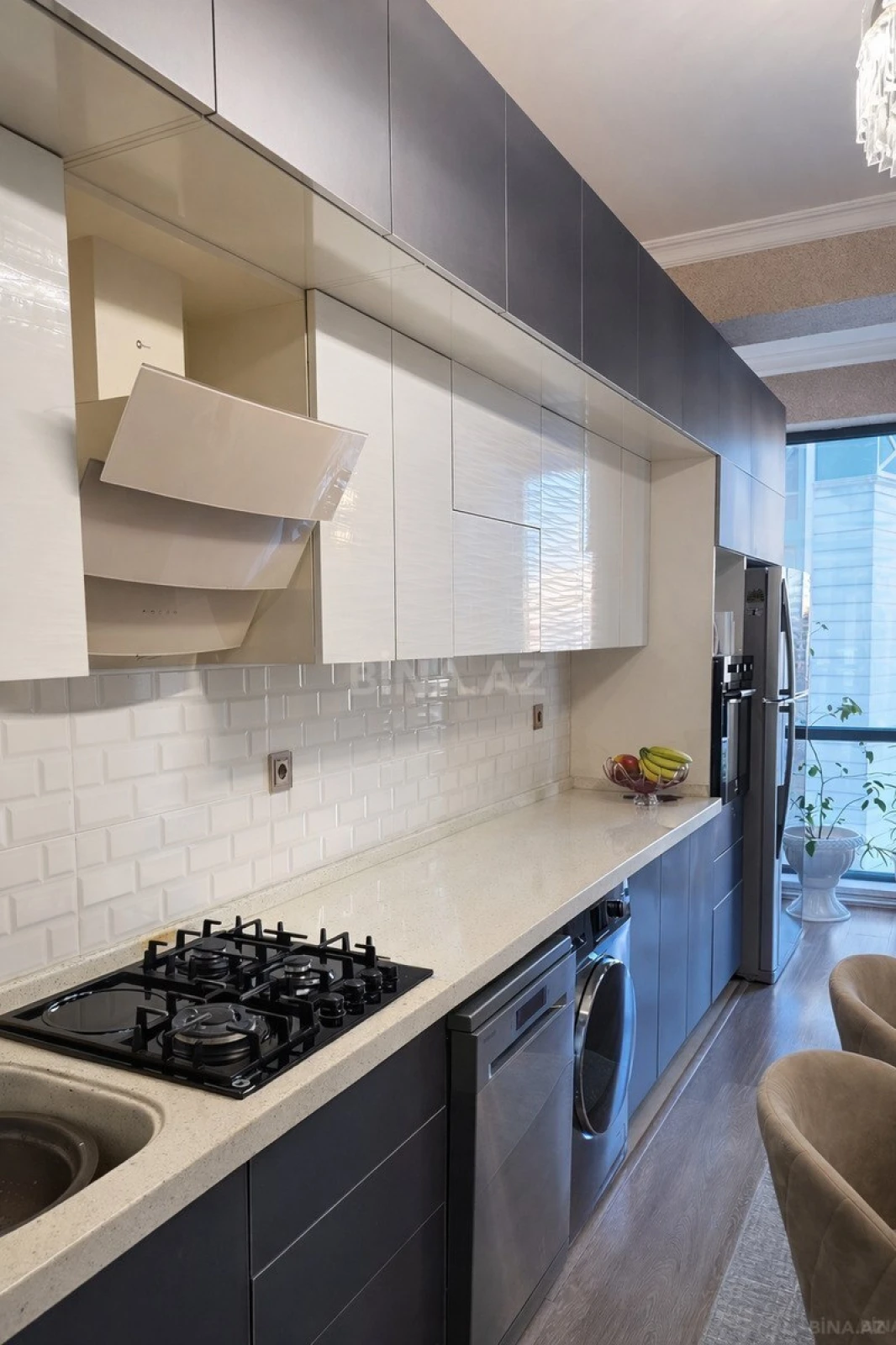 Satılır 4 otaqlı mənzil 120 m²