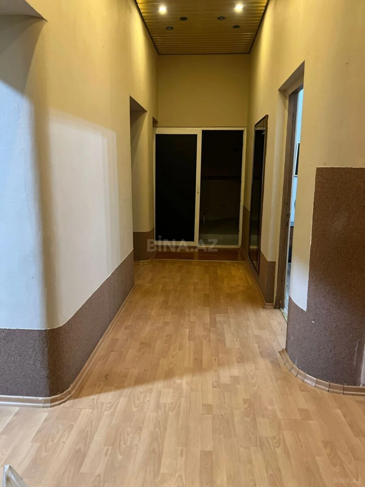 Kirayə verilir 3 otaqlı ofis 100 m²