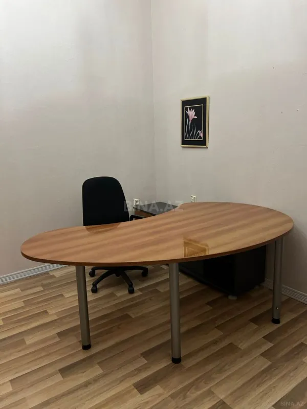 Kirayə verilir 3 otaqlı ofis 100 m²