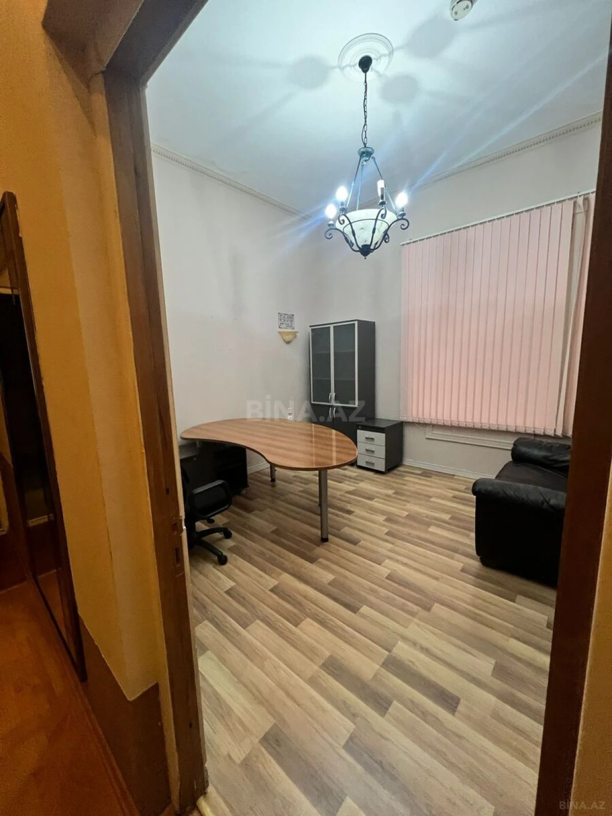 Kirayə verilir 3 otaqlı ofis 100 m²