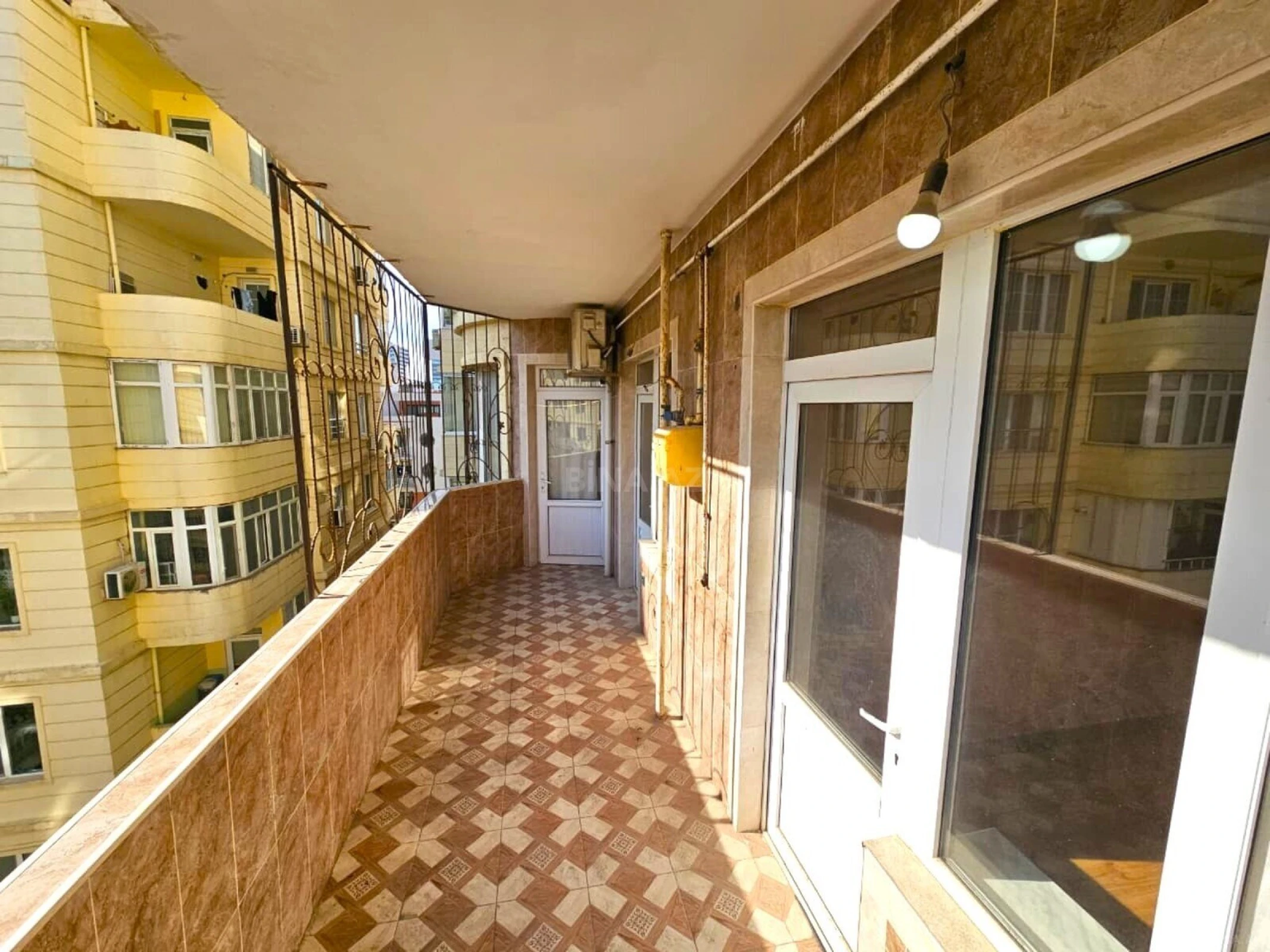 Satılır 3 otaqlı mənzil 100 m²
