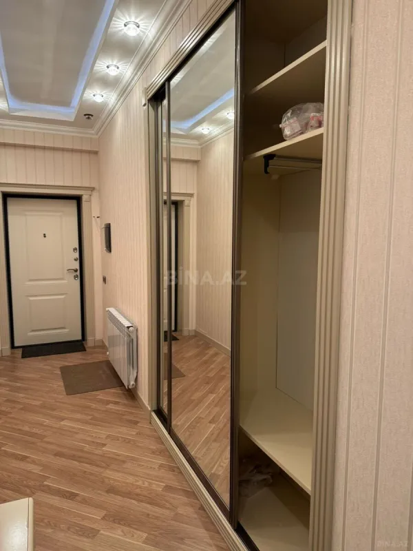 Satılır 2 otaqlı mənzil 70 m²