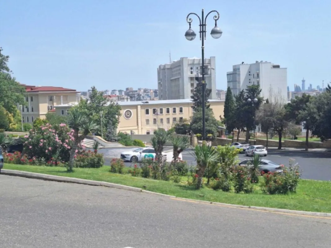 Satılır 2 otaqlı mənzil 55 m²