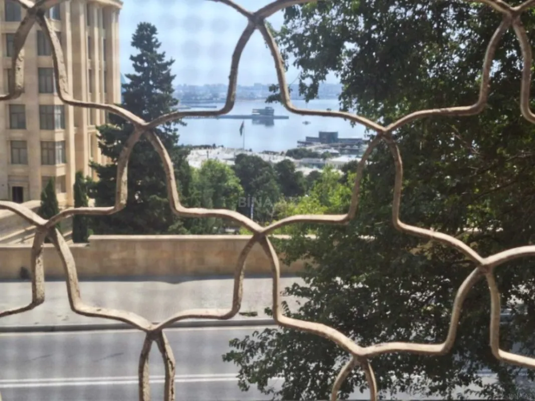 Satılır 2 otaqlı mənzil 55 m²