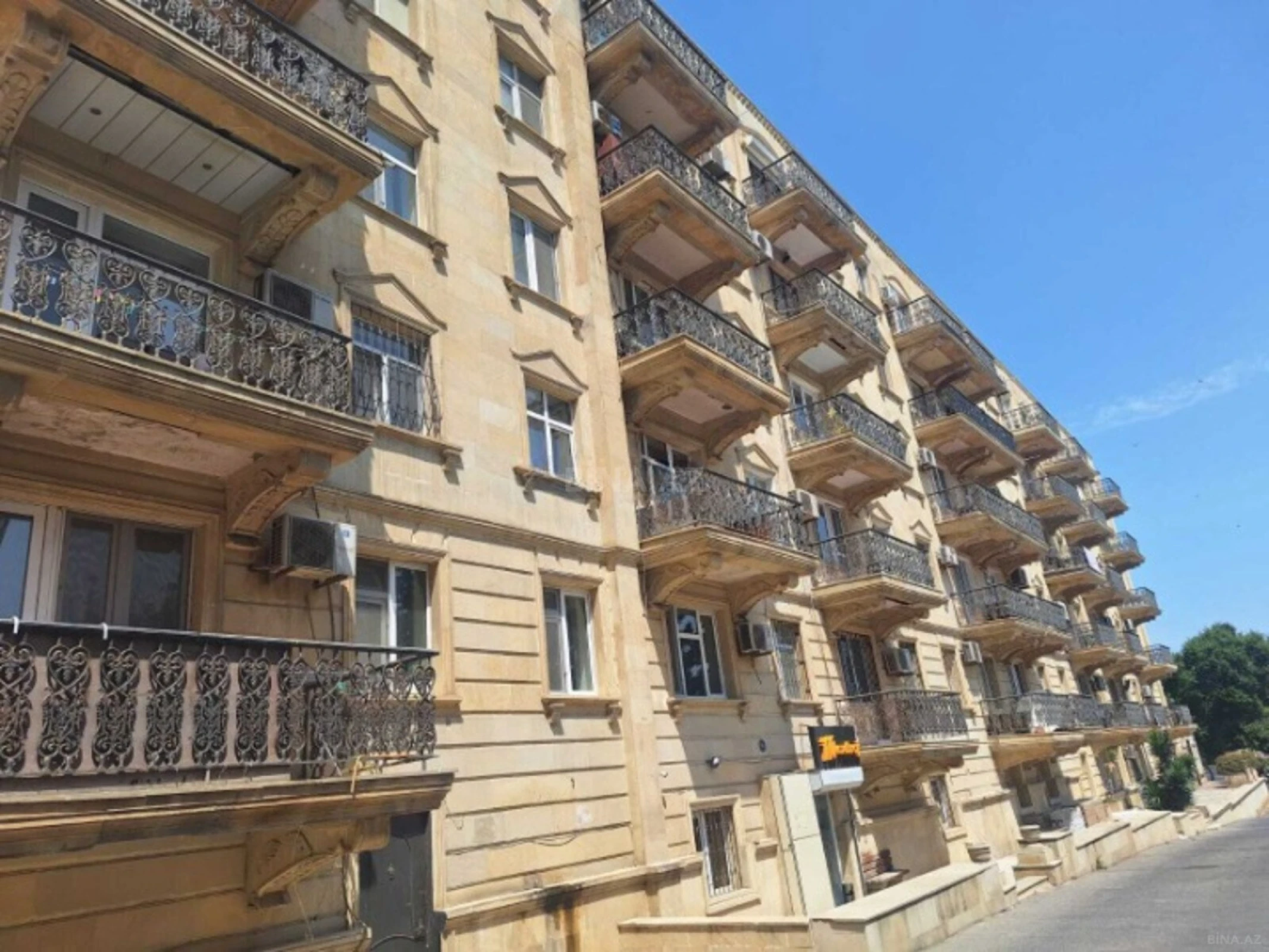 Satılır 2 otaqlı mənzil 55 m²