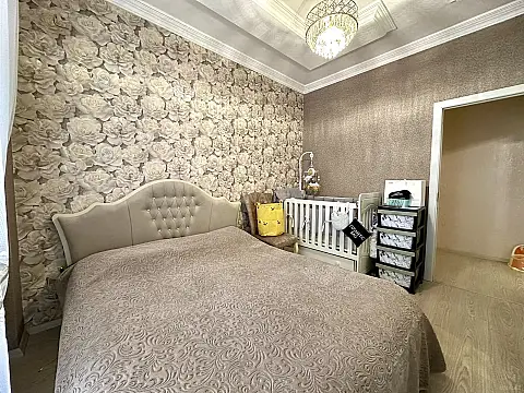 Satılır 2 otaqlı mənzil 90 m²