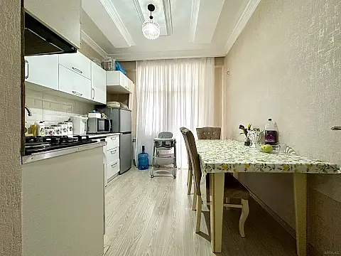 Satılır 2 otaqlı mənzil 90 m²