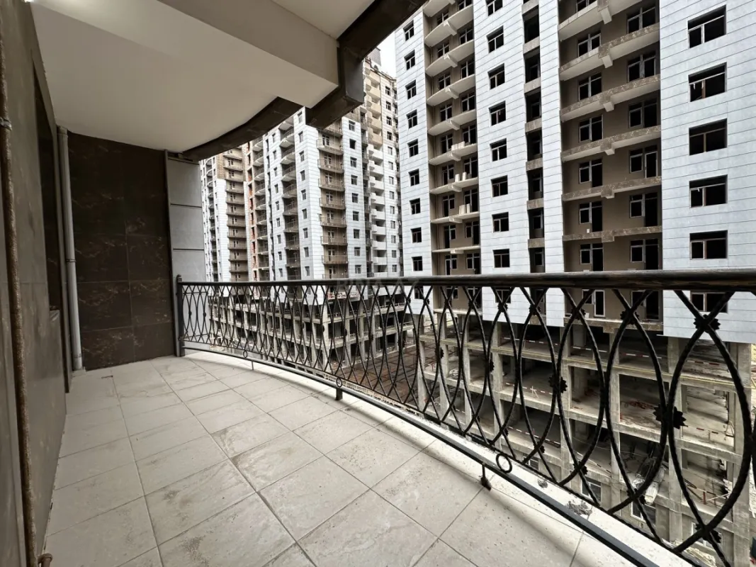 Satılır 2 otaqlı mənzil 90 m²
