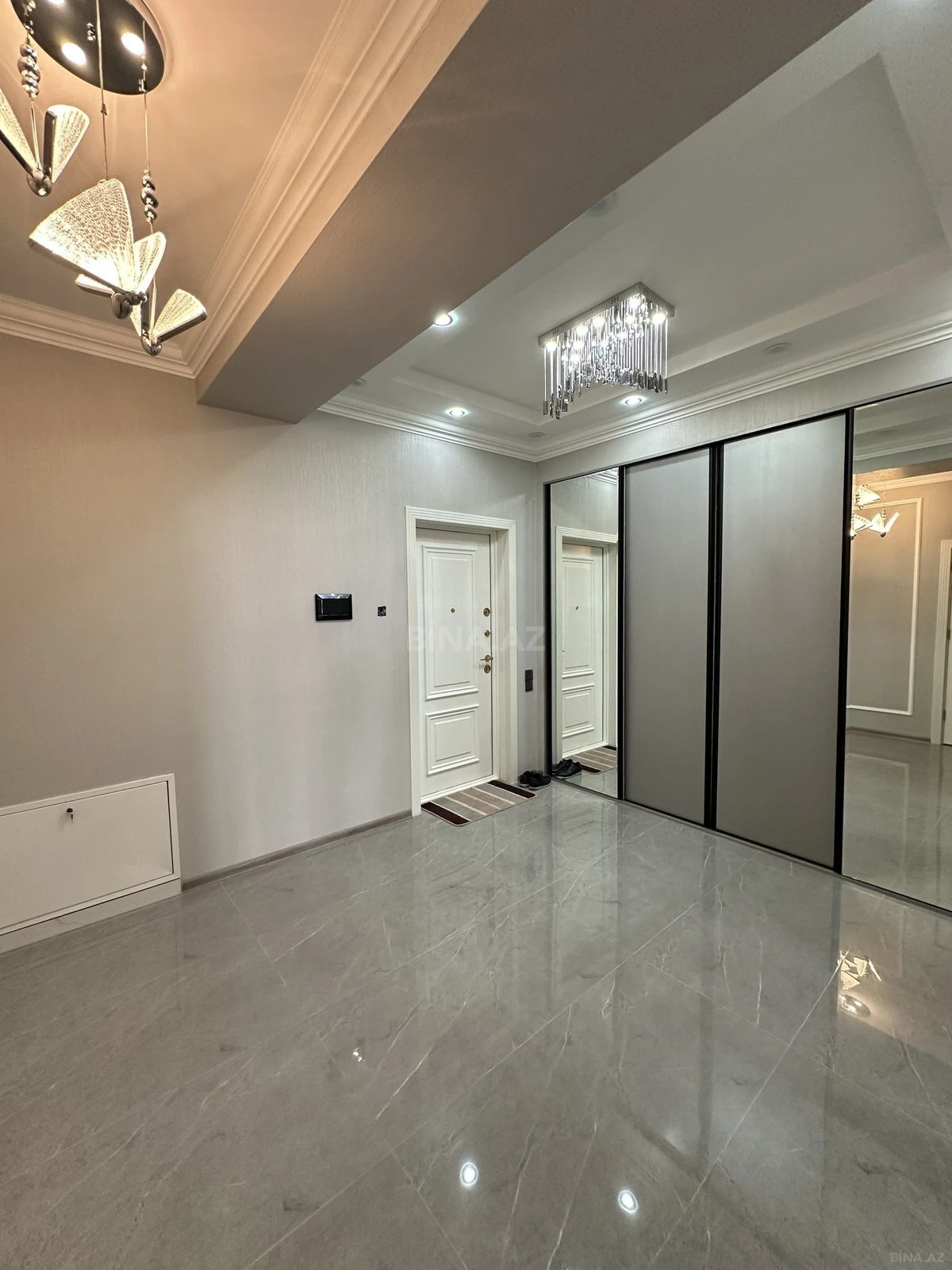 Satılır 2 otaqlı mənzil 64 m²