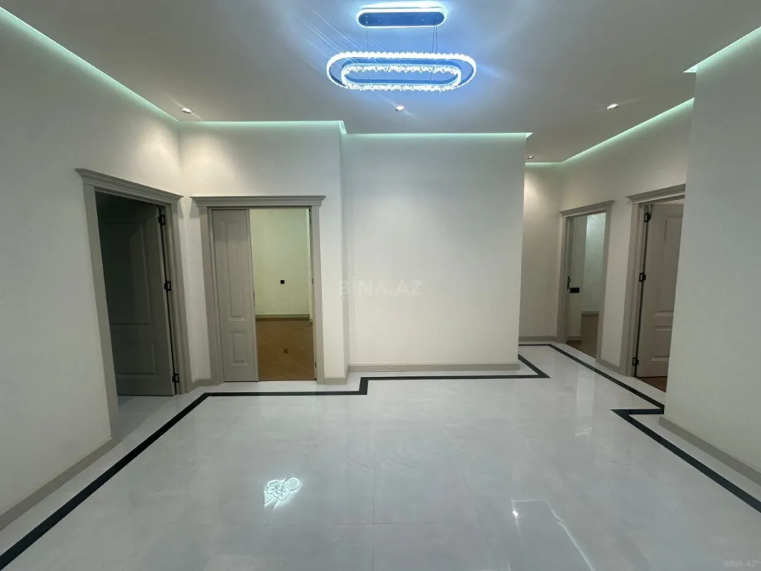 Satılır 3 otaqlı mənzil 148 m²
