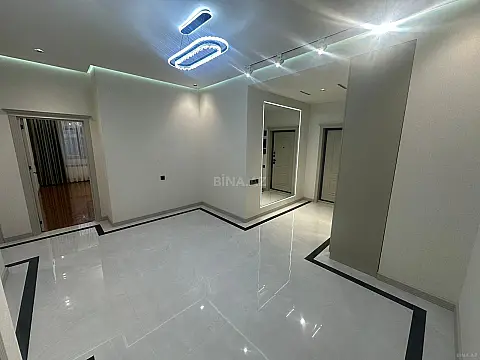 Satılır 3 otaqlı mənzil 148 m²