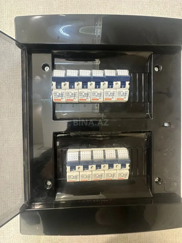 Satılır 3 otaqlı mənzil 148 m²