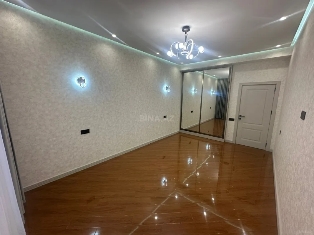Satılır 3 otaqlı mənzil 148 m²