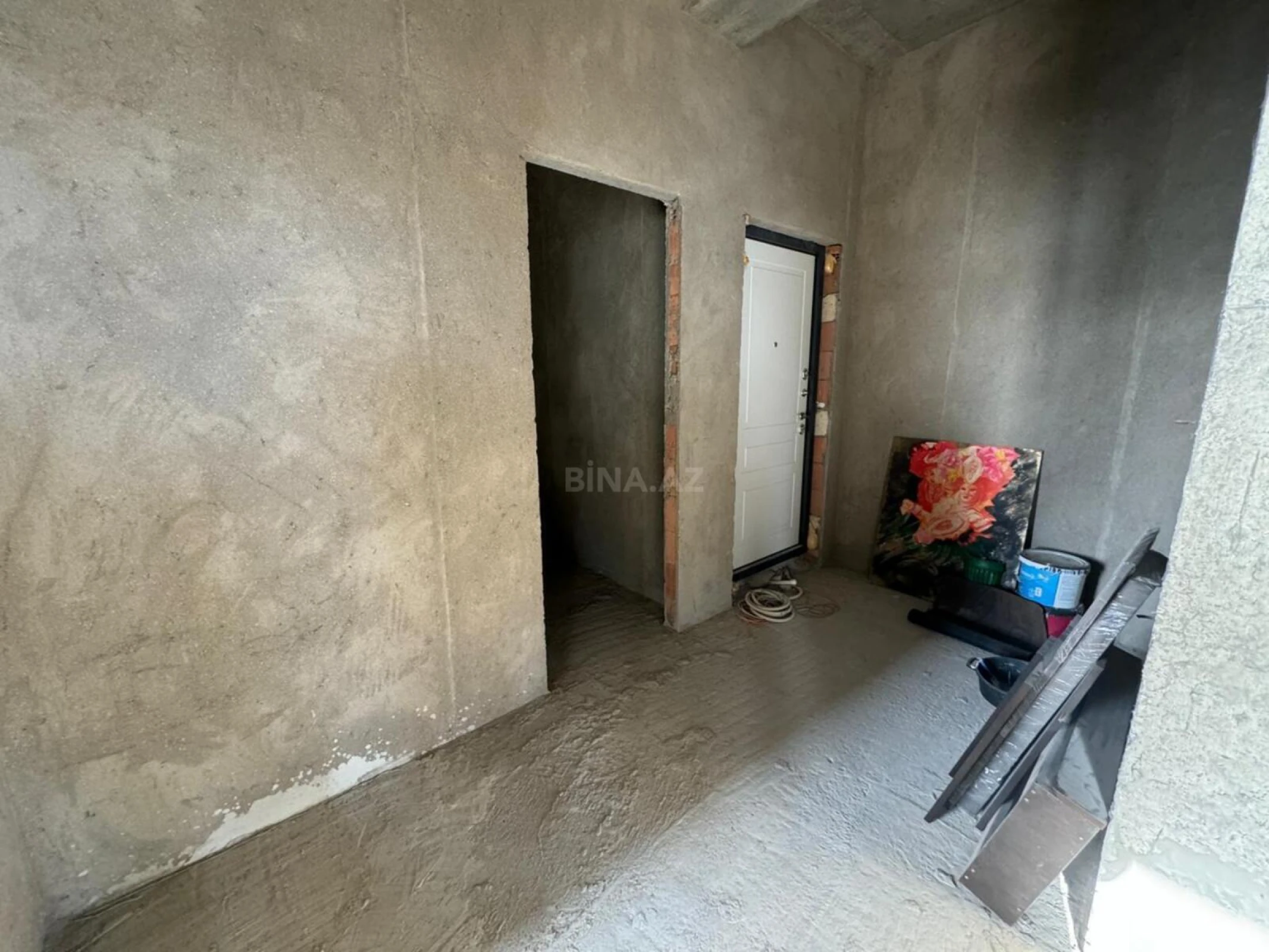Satılır 3 otaqlı mənzil 136 m²