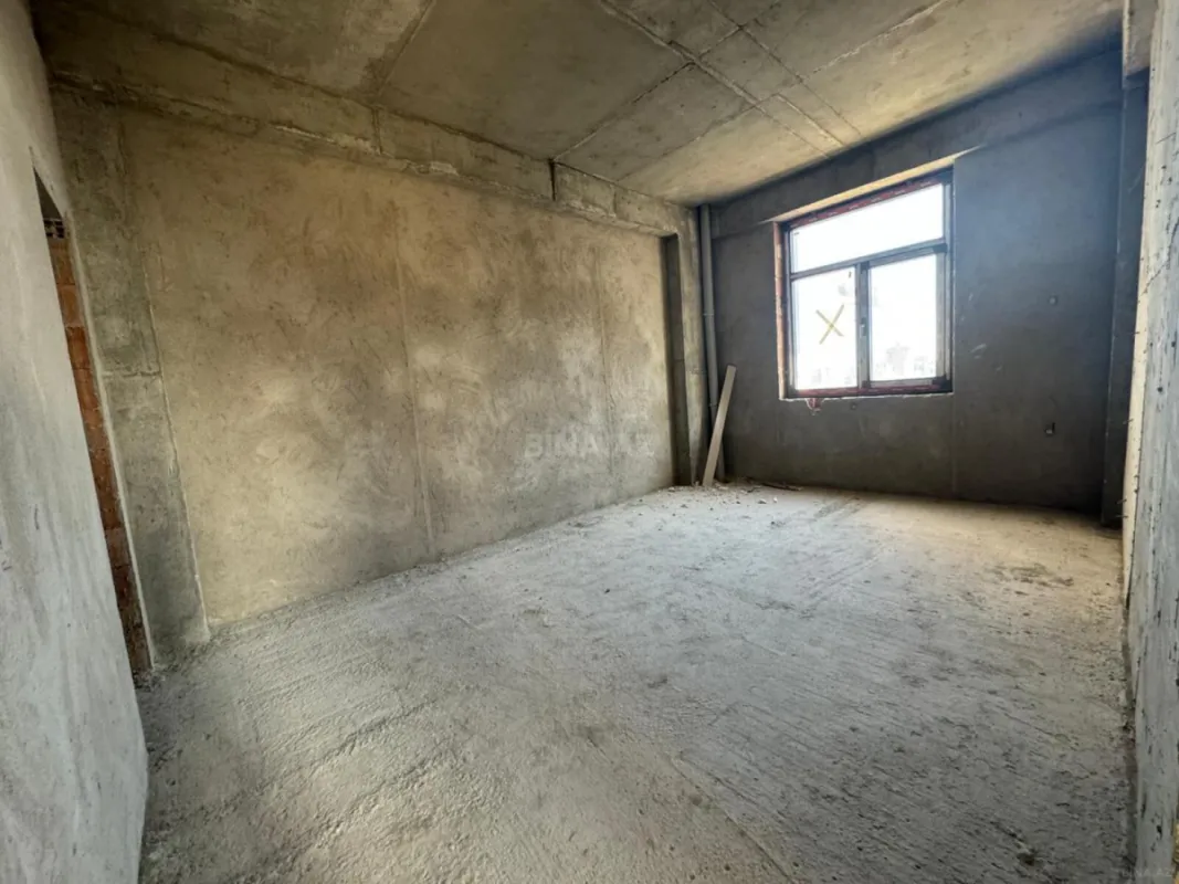 Satılır 3 otaqlı mənzil 136 m²