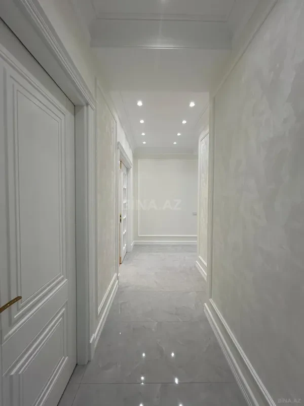 Satılır 4 otaqlı mənzil 170 m²
