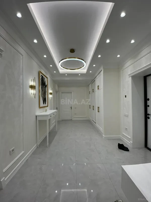 Satılır 4 otaqlı mənzil 170 m²