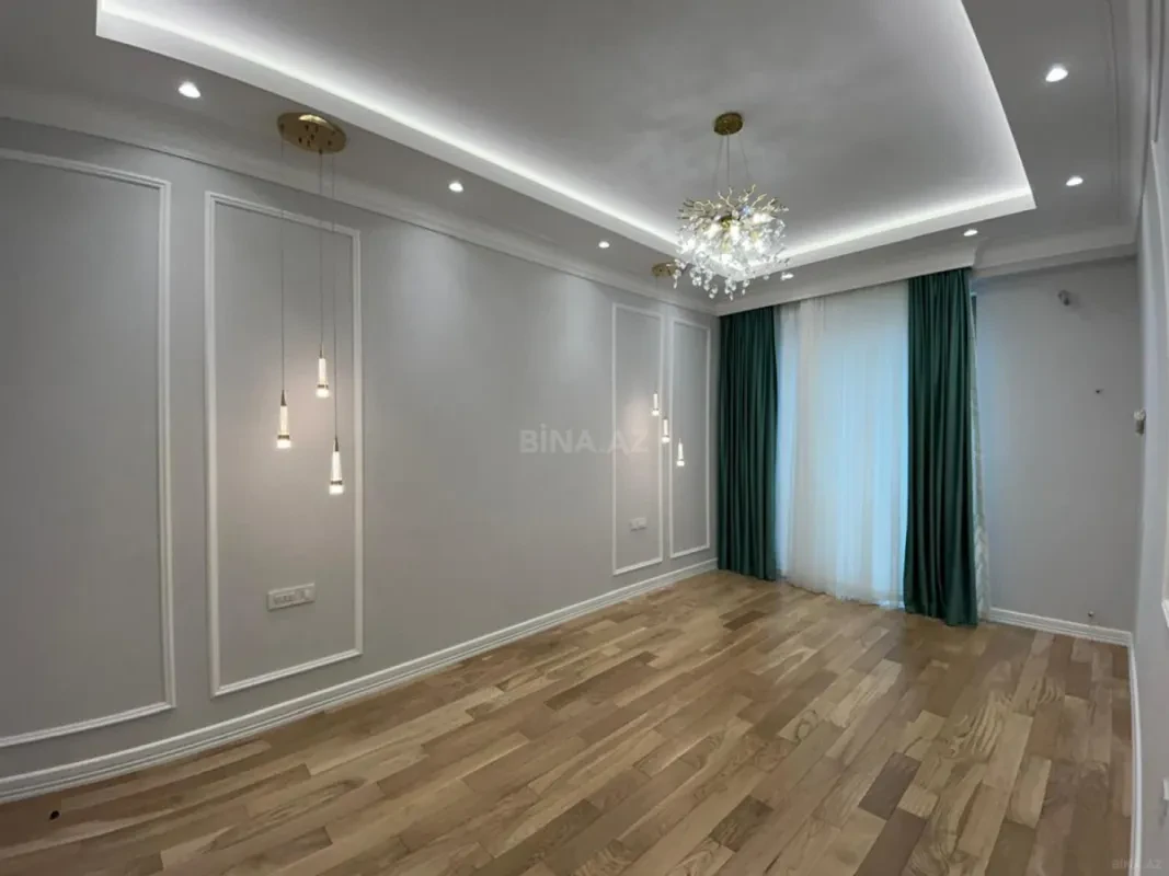 Satılır 4 otaqlı mənzil 170 m²