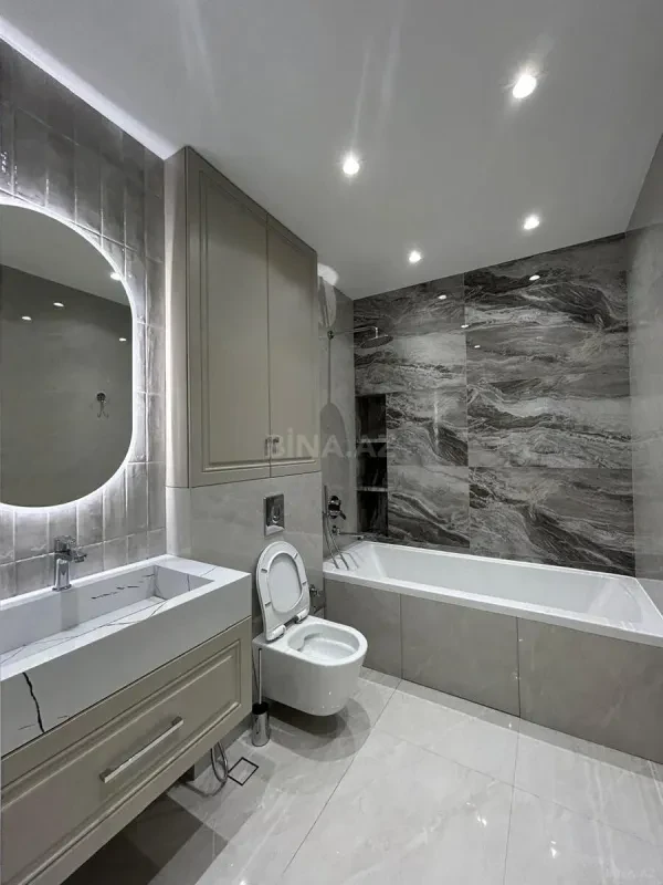 Satılır 4 otaqlı mənzil 170 m²
