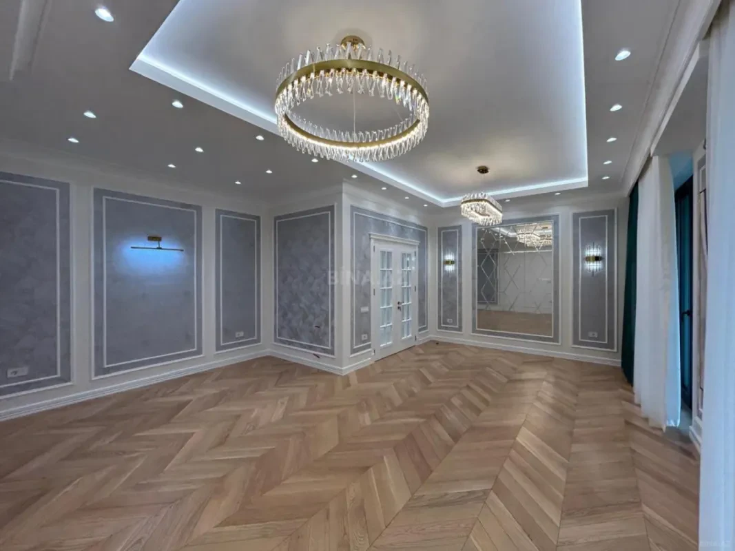 Satılır 4 otaqlı mənzil 170 m²