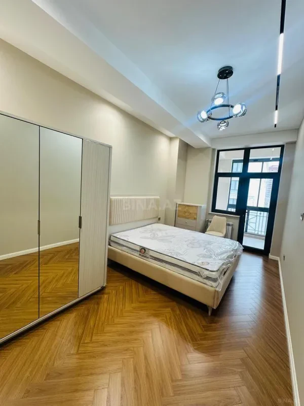 Satılır 2 otaqlı mənzil 72 m²