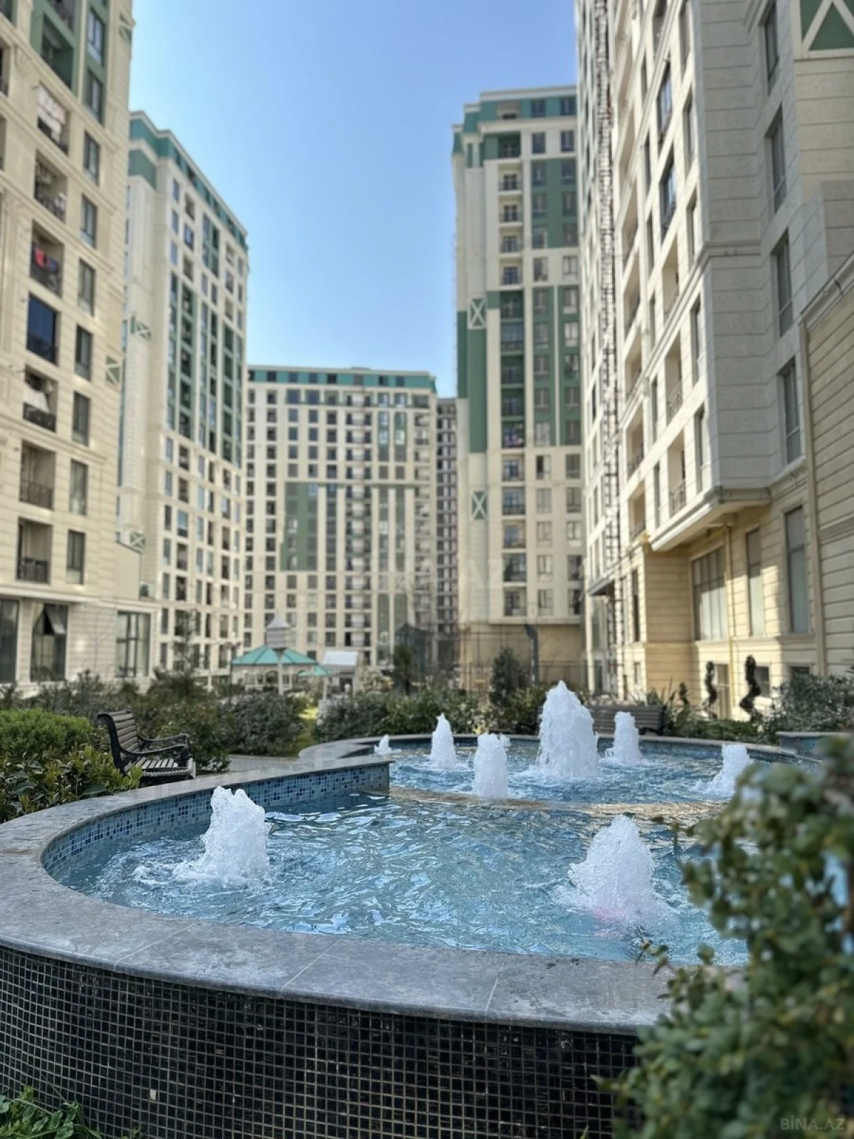 Satılır 2 otaqlı mənzil 72 m²