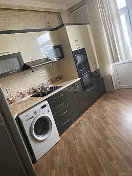 Satılır 2 otaqlı mənzil 105 m²