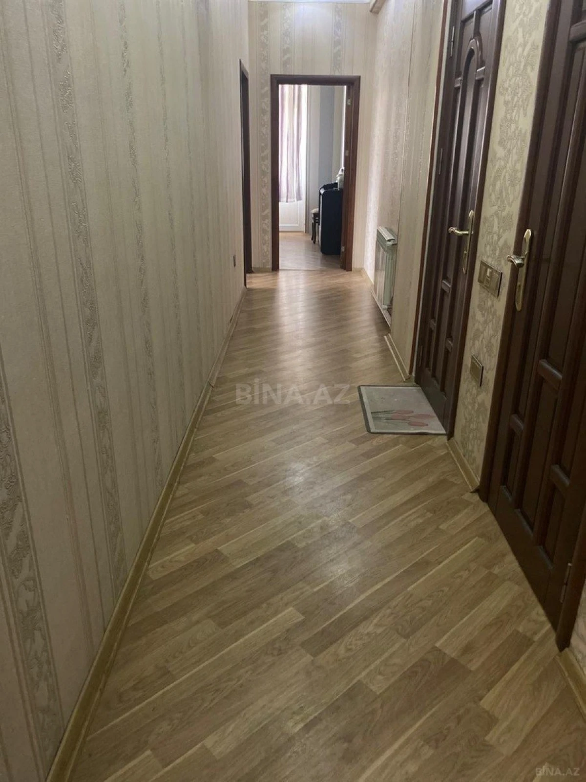Satılır 2 otaqlı mənzil 105 m²