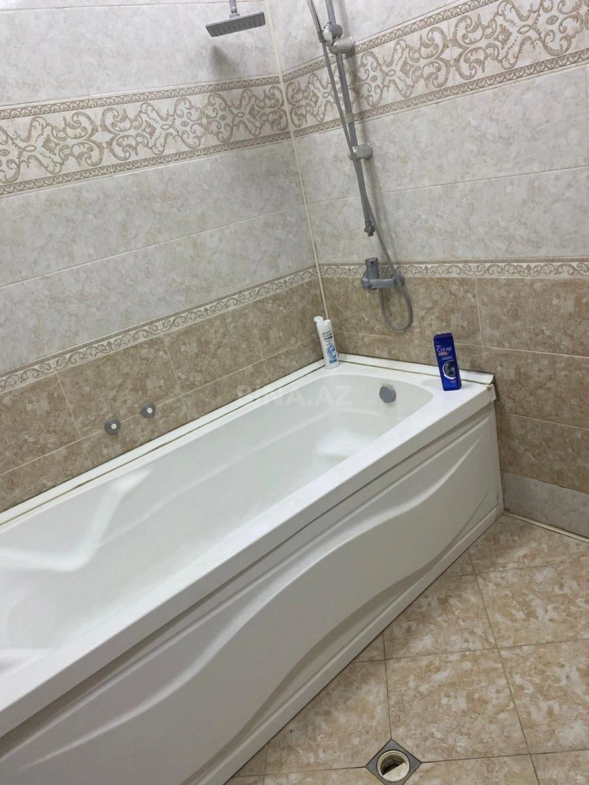 Satılır 2 otaqlı mənzil 105 m²