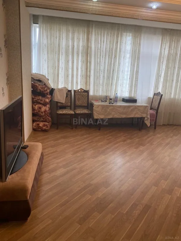 Satılır 2 otaqlı mənzil 105 m²