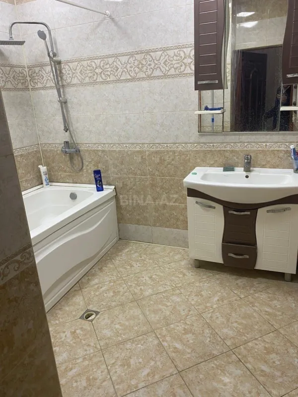 Satılır 2 otaqlı mənzil 105 m²