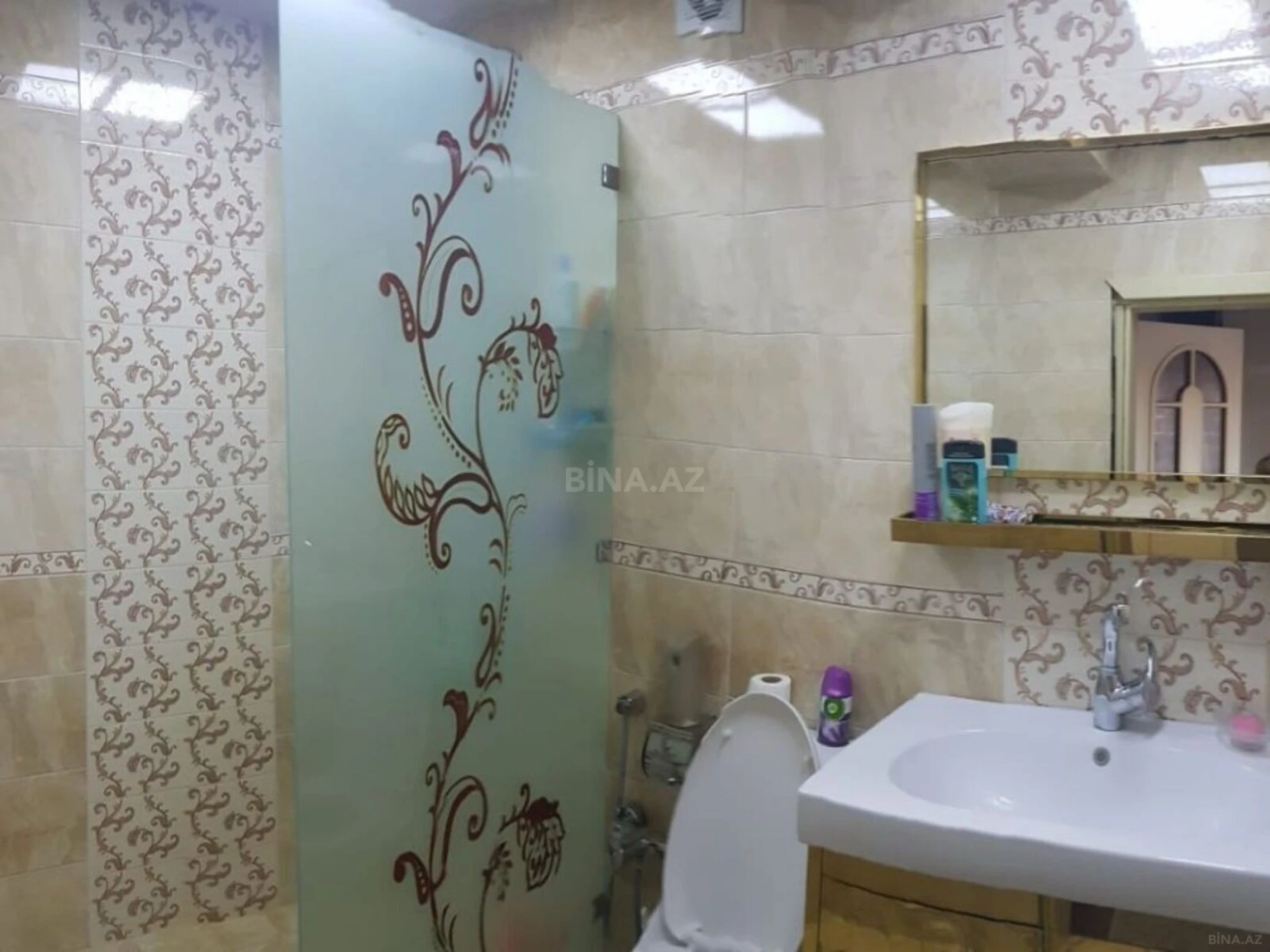 Satılır 5 otaqlı mənzil 250 m²