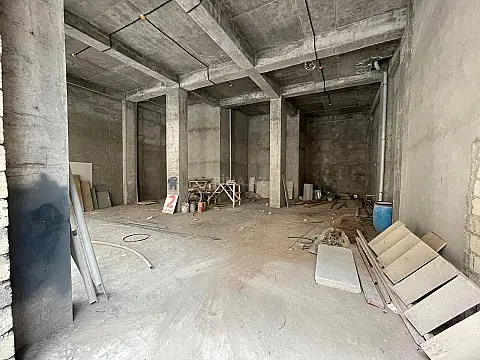 Kirayə verilir obyekt 140 m²