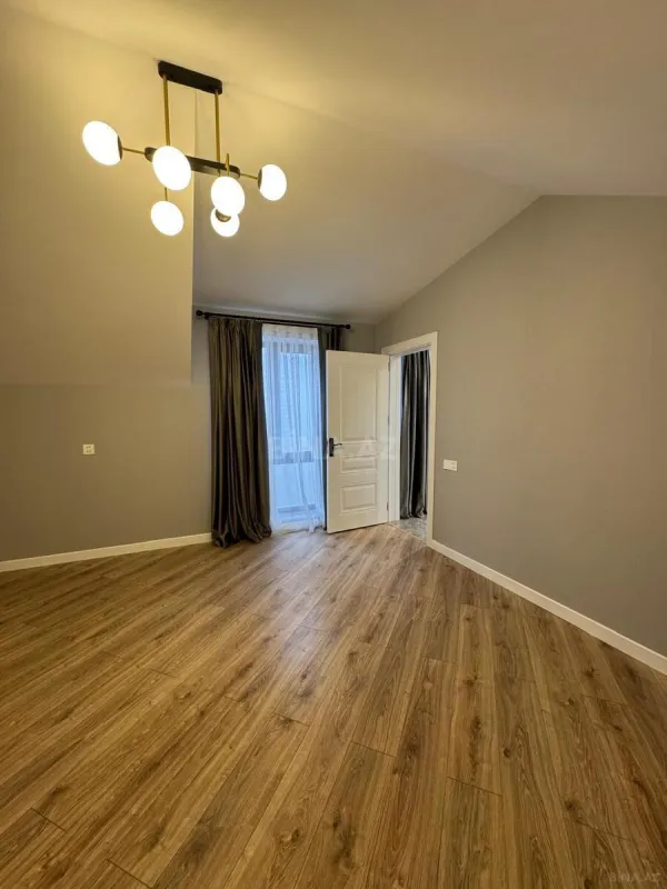 Satılır 4 otaqlı həyət evi 150 m²